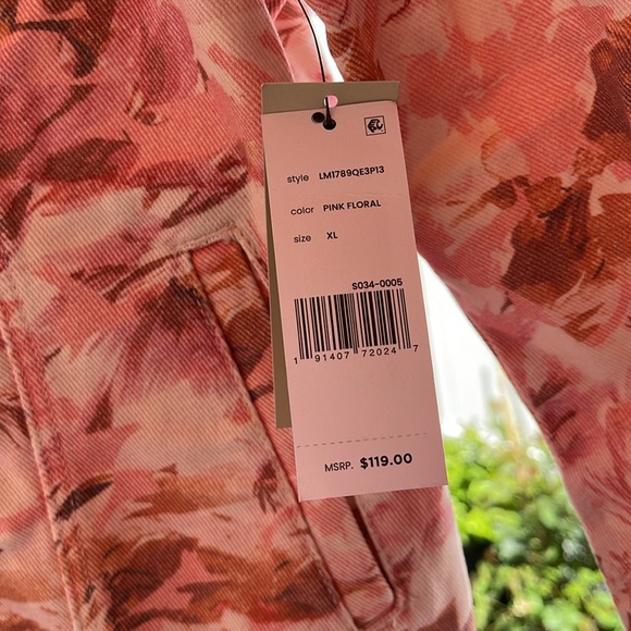 Liverpool Los Angeles - Pink Floral Printed Cropped Eco Jacket With Frayed Hem - Picture 10 of 16